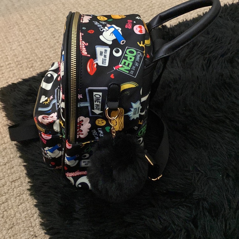 Mini BackPack - Picture 2 of 3